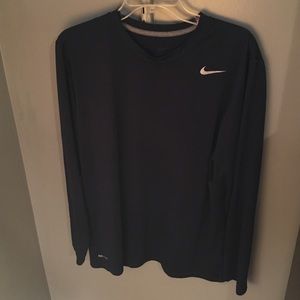 NIKE DRI-FIT LONG SLEEVE. Size Large.
